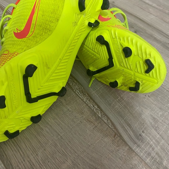 Nike Mercurial Vapor Size 7 U.S 6 UK Color Gellow - Picture 4 of 5
